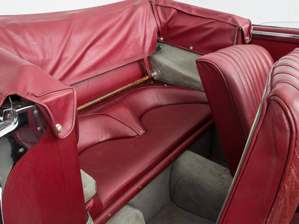 Bild 9/13 von Aston Martin DB 2&#x2F;4 Mk I DHC (1954)