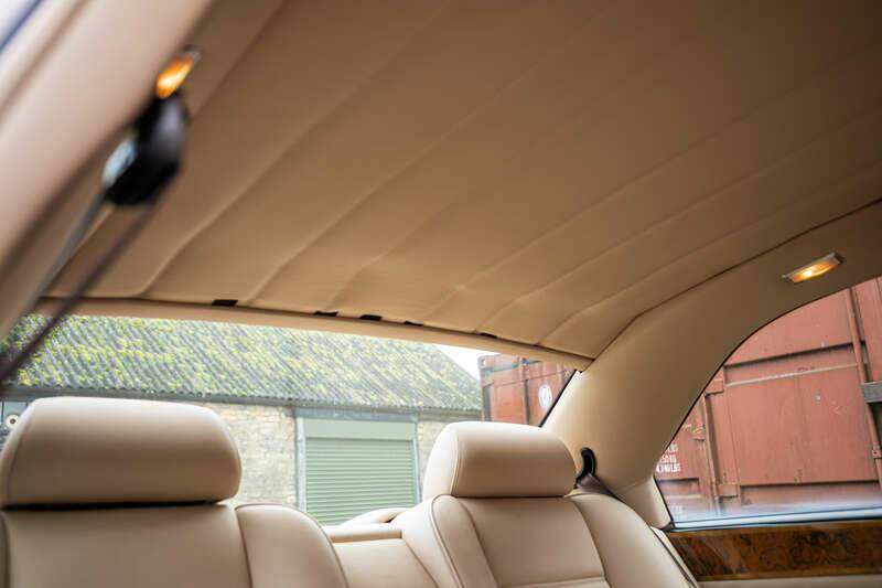 Image 37/50 of Bentley Continental R (1996)