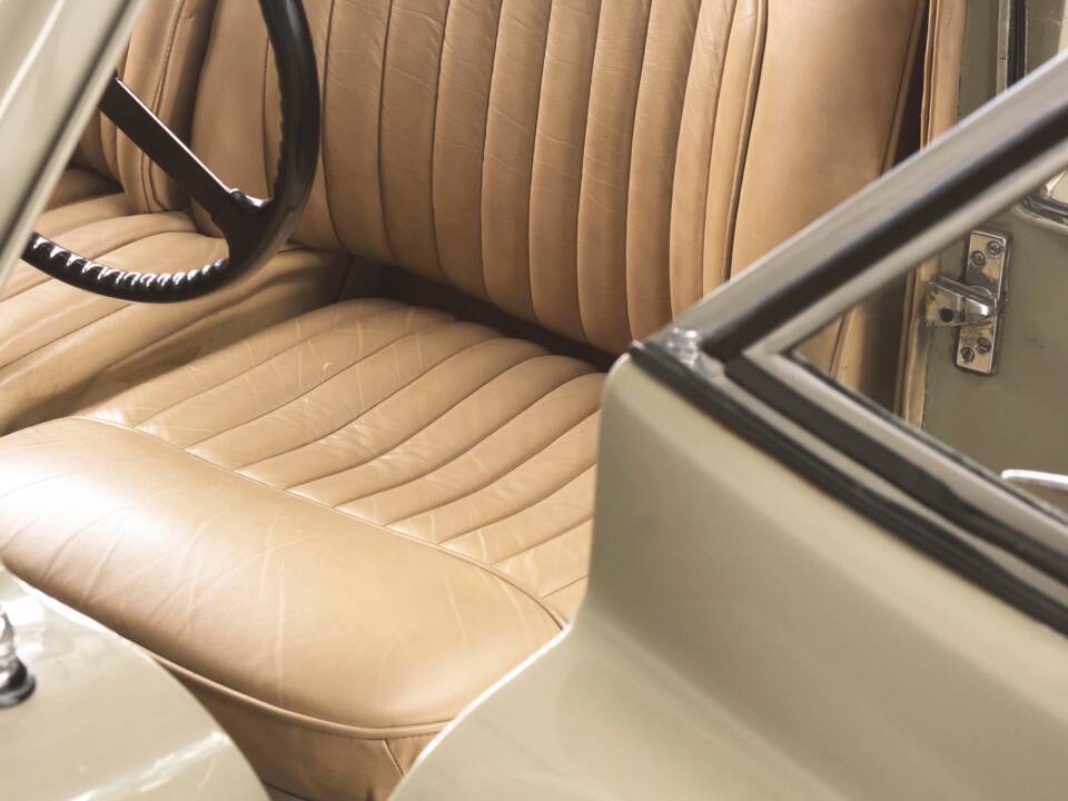 Image 35/50 de Jaguar XK 120 DHC (1953)