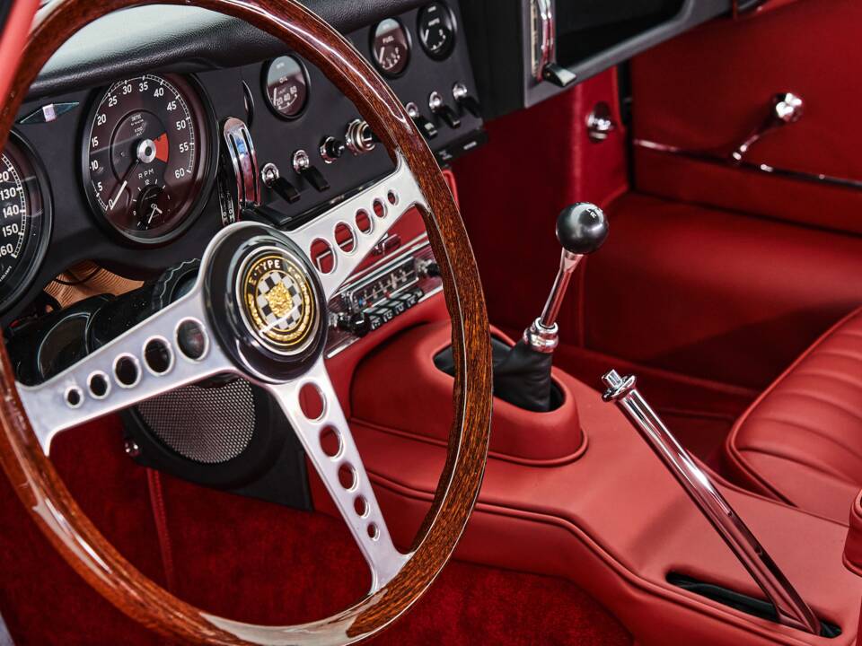 Bild 67/99 von Jaguar E-Type 4.2 (1966)