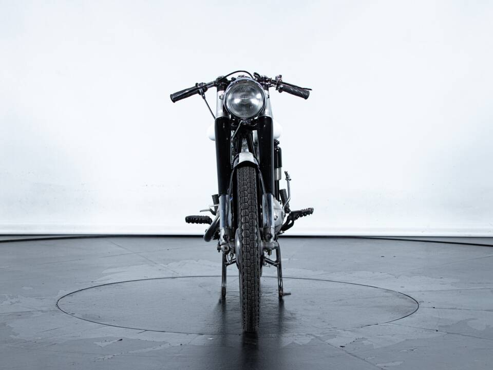 Image 3/50 of Mondial 125 (1961)