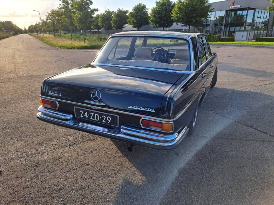 Bild 8/19 von Mercedes-Benz 250 S (1968)
