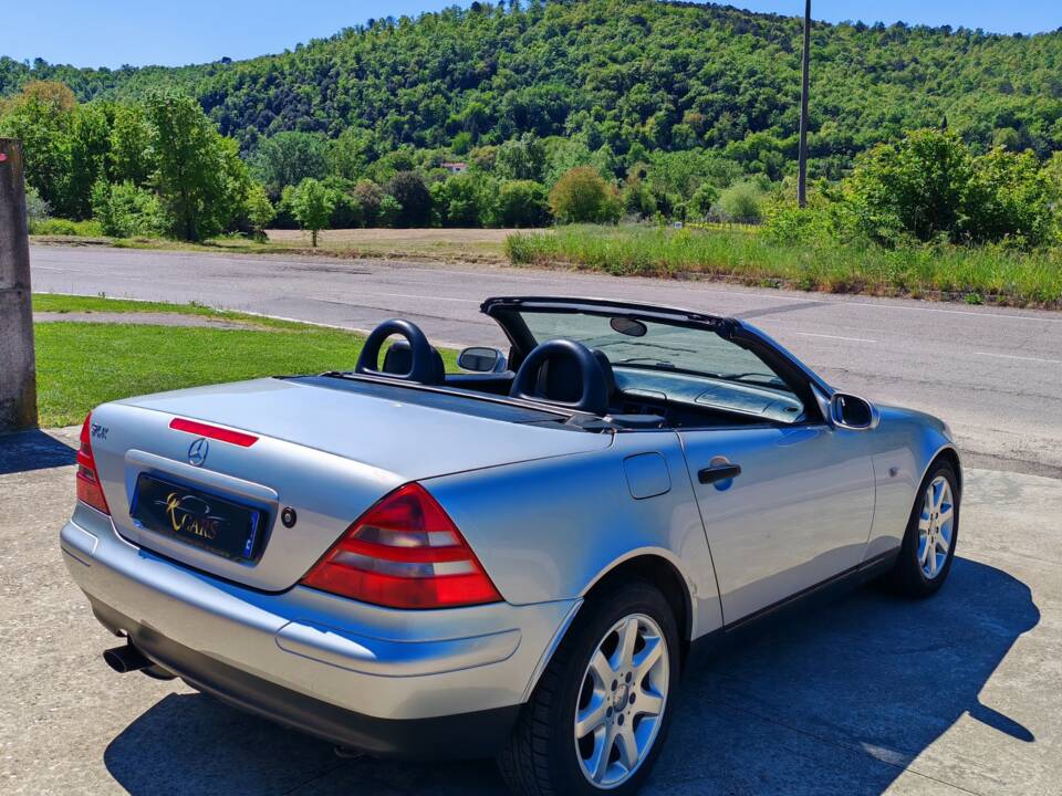 Bild 11/34 von Mercedes-Benz SLK 200 (1999)