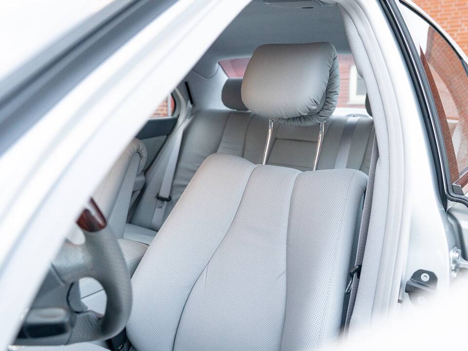 Afbeelding 21/45 van Mercedes-Benz S 55 AMG (2000)