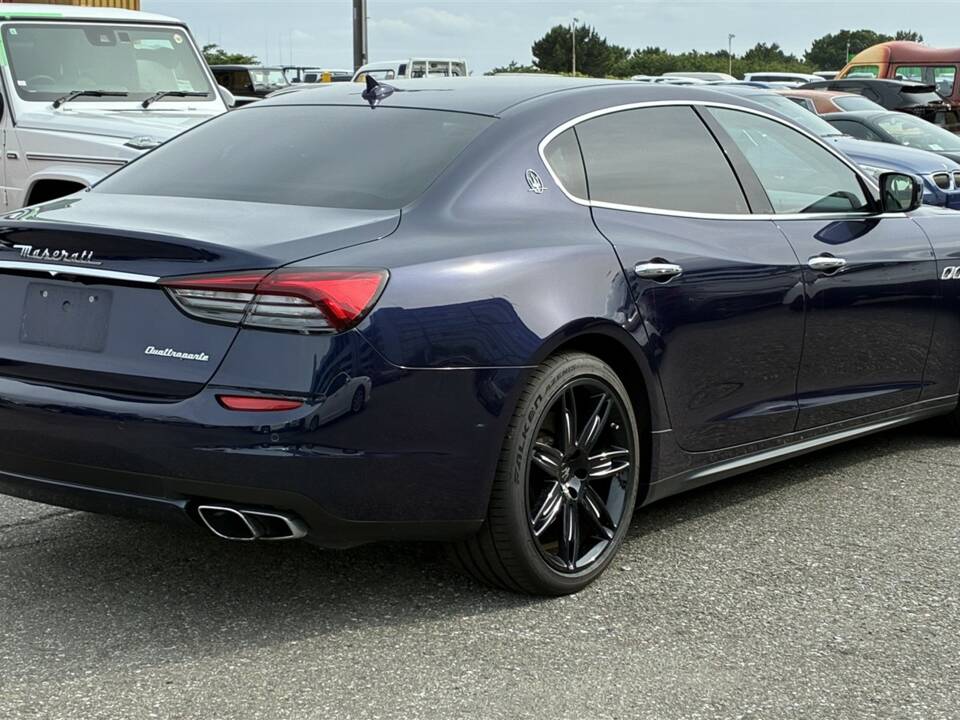 Image 4/53 of Maserati Quattroporte GTS (2013)