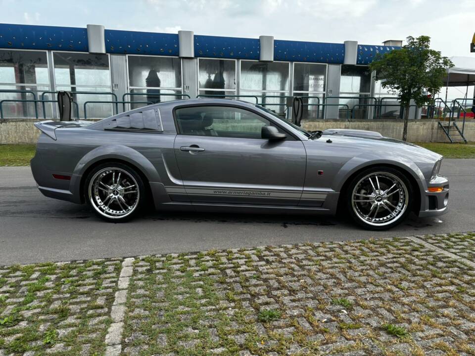 Image 17/60 of Ford Mustang GT (2005)