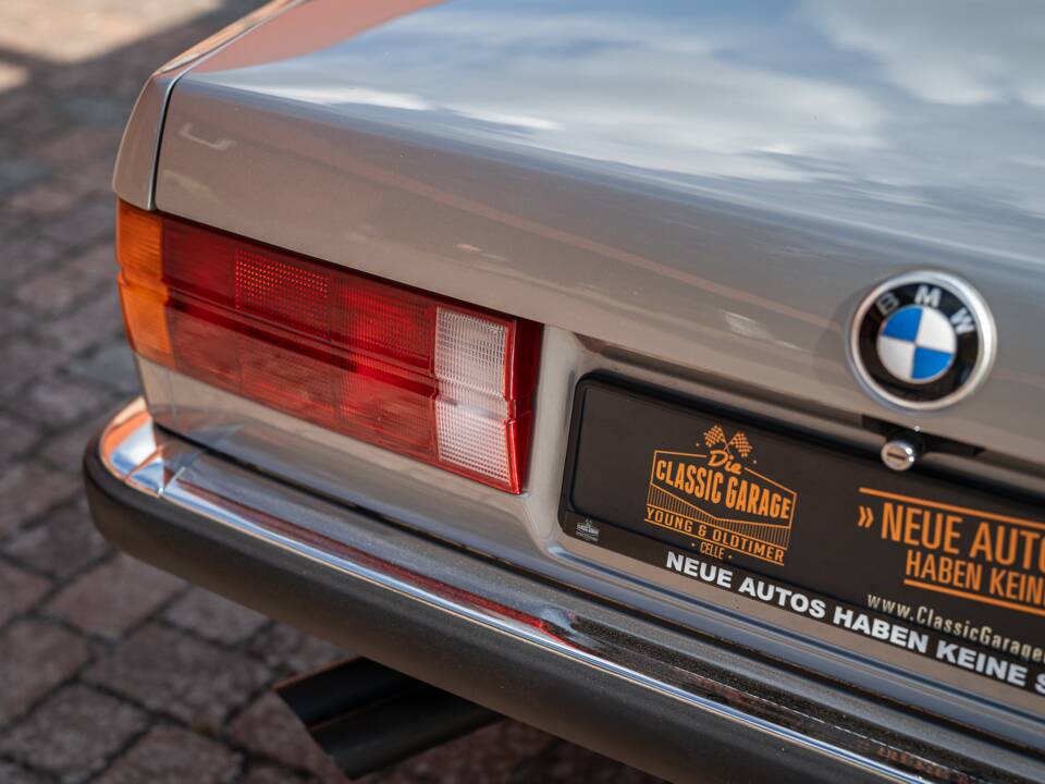 Image 20/71 of BMW 325i (1989)