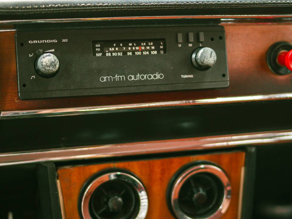 Bild 30/34 von Alfa Romeo Giulia Nuova Super 1600 (1979)