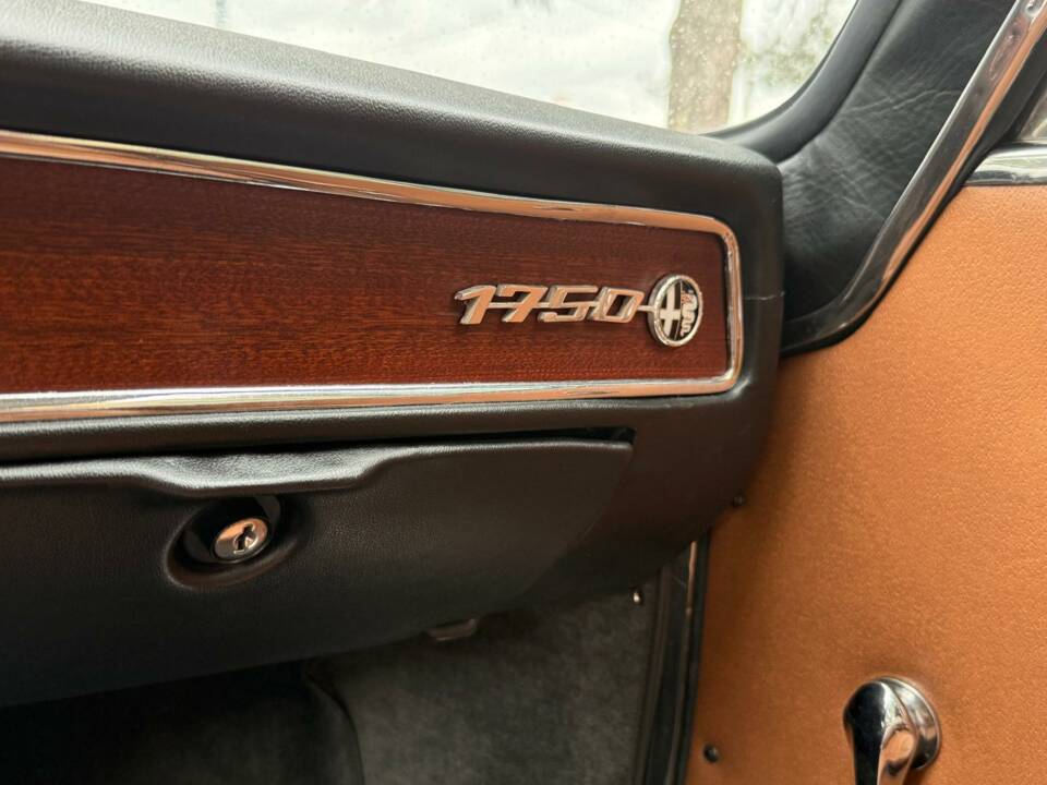 Image 47/53 of Alfa Romeo 1750 GT Veloce (1971)