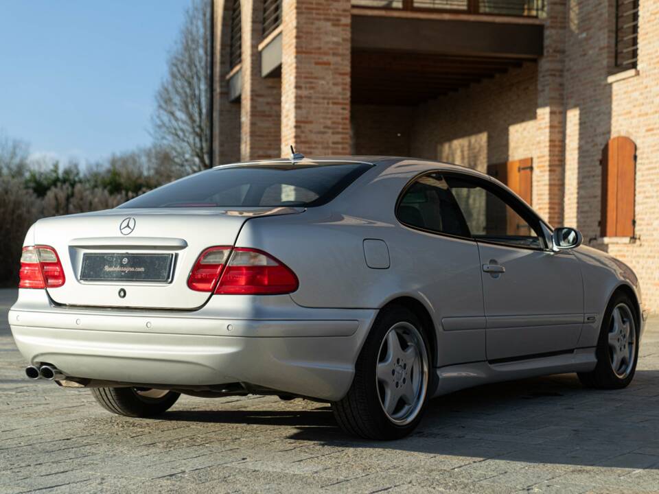 Bild 7/50 von Mercedes-Benz CLK 55 AMG (2000)