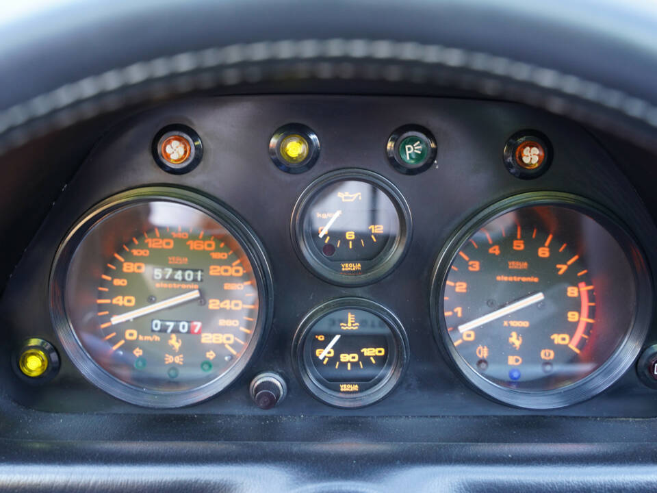 Image 32/50 of Ferrari 328 GTS (1987)