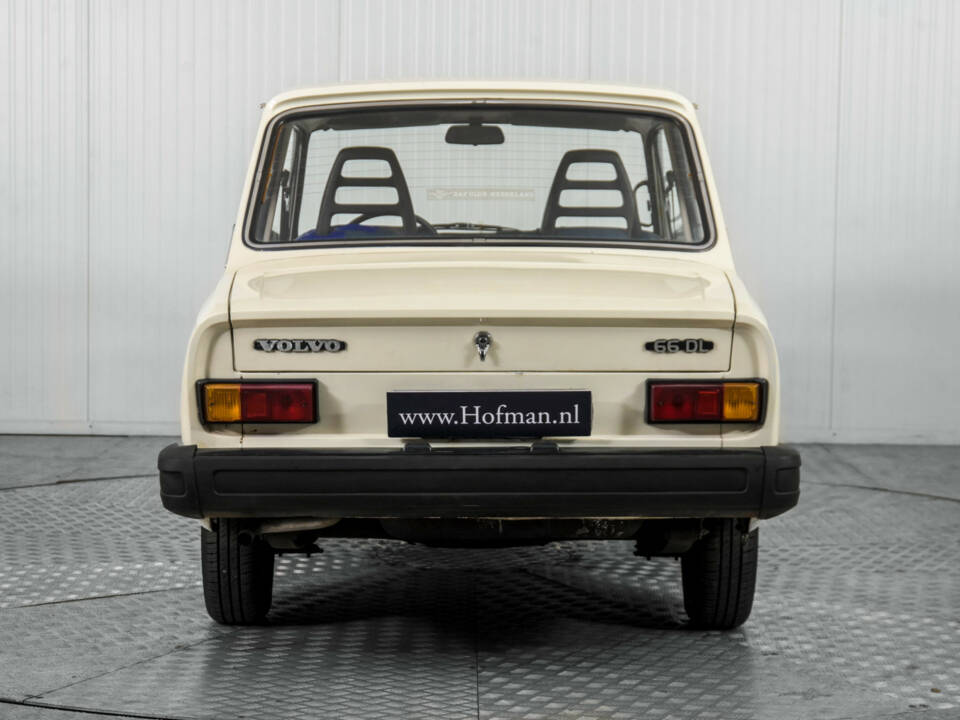 Bild 13/50 von Volvo 66 (1977)