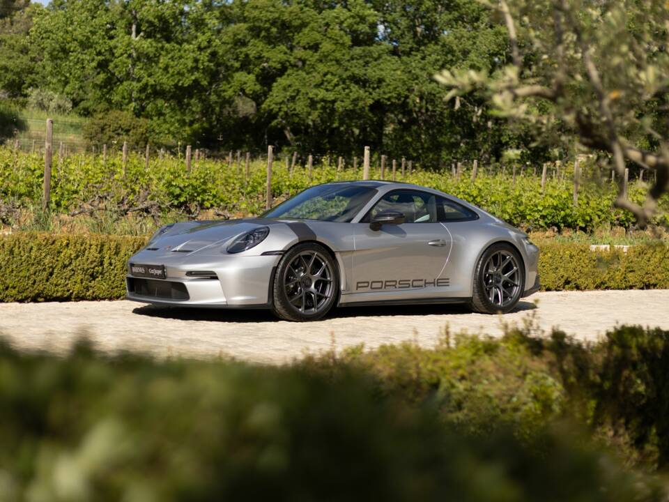 Imagen 3/80 de Porsche 911 S/T (2023)