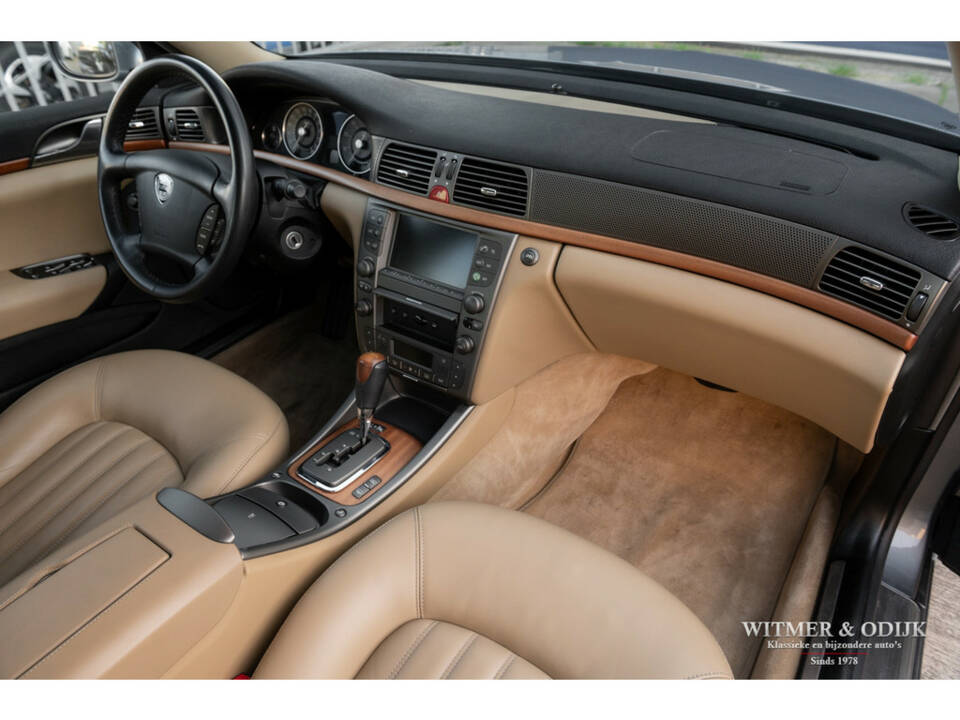 Imagen 10/33 de Lancia Thesis 3.0 V6 (2002)