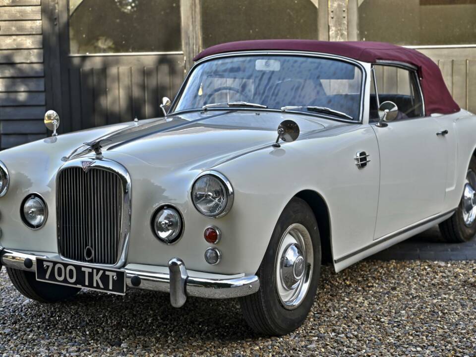 Image 33/50 of Alvis TD 21 (1962)