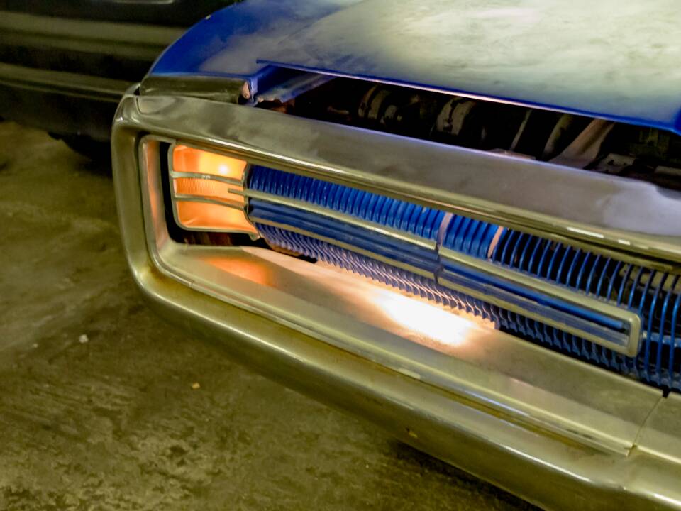 Image 14/50 of Chrysler 300 L (1970)