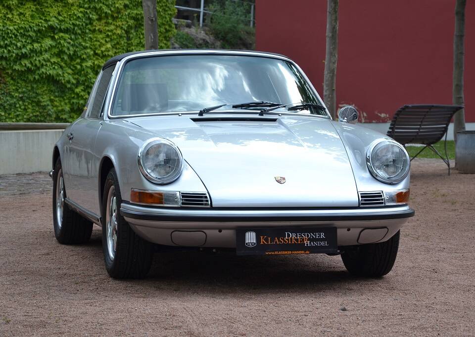Immagine 4/31 di Porsche 911 2.2 S (1971)
