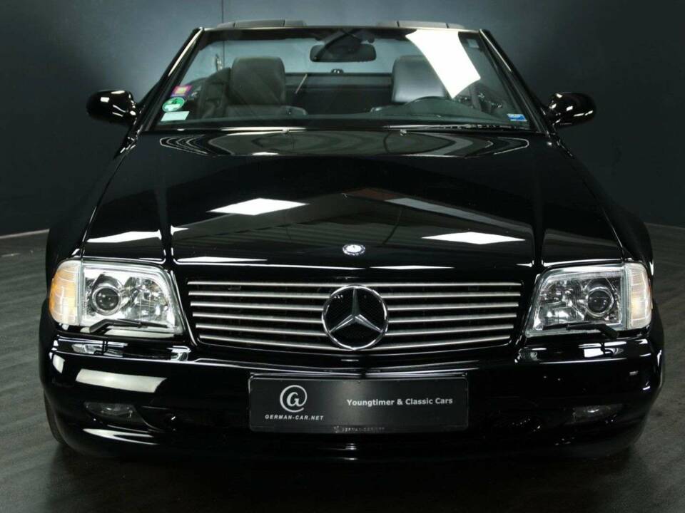 Immagine 9/30 di Mercedes-Benz SL 600 (2001)