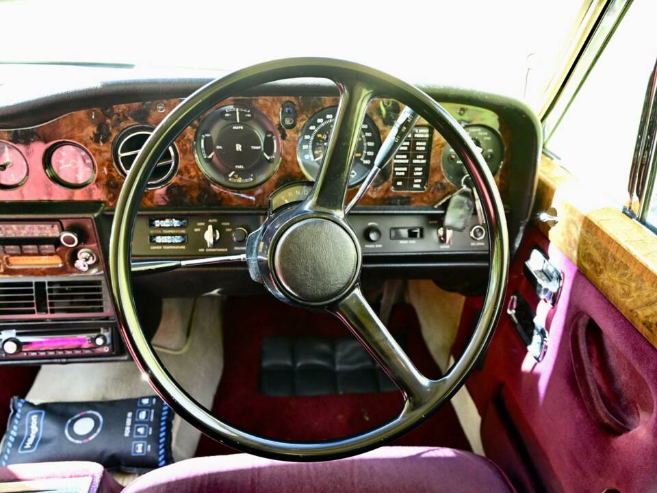 Bild 24/50 von Rolls-Royce Silver Shadow I (1977)