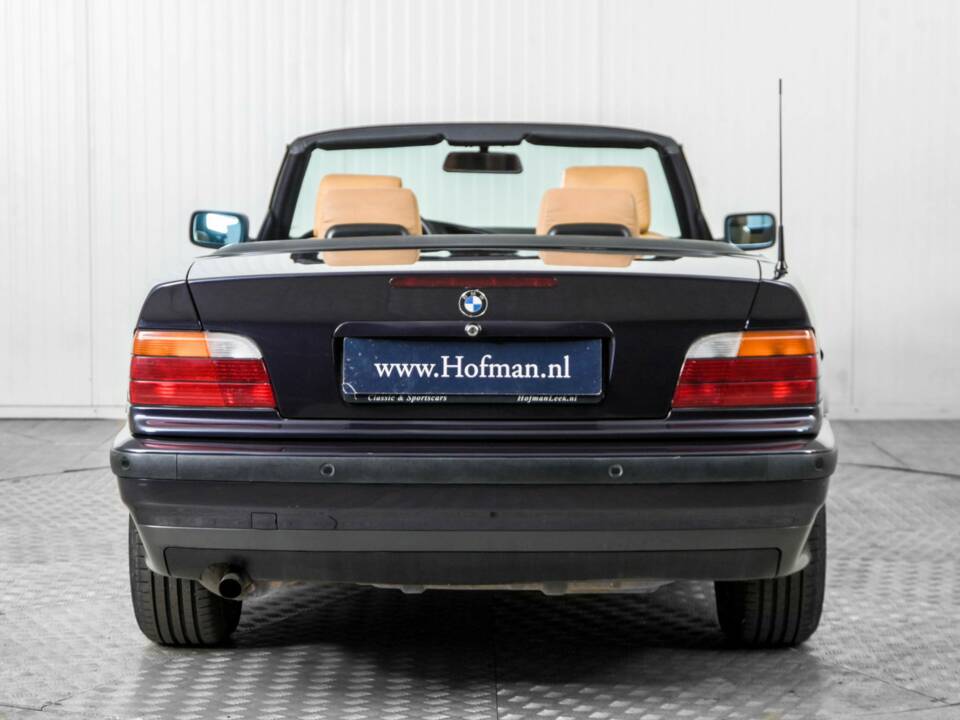 Bild 14/50 von BMW 318i (1996)