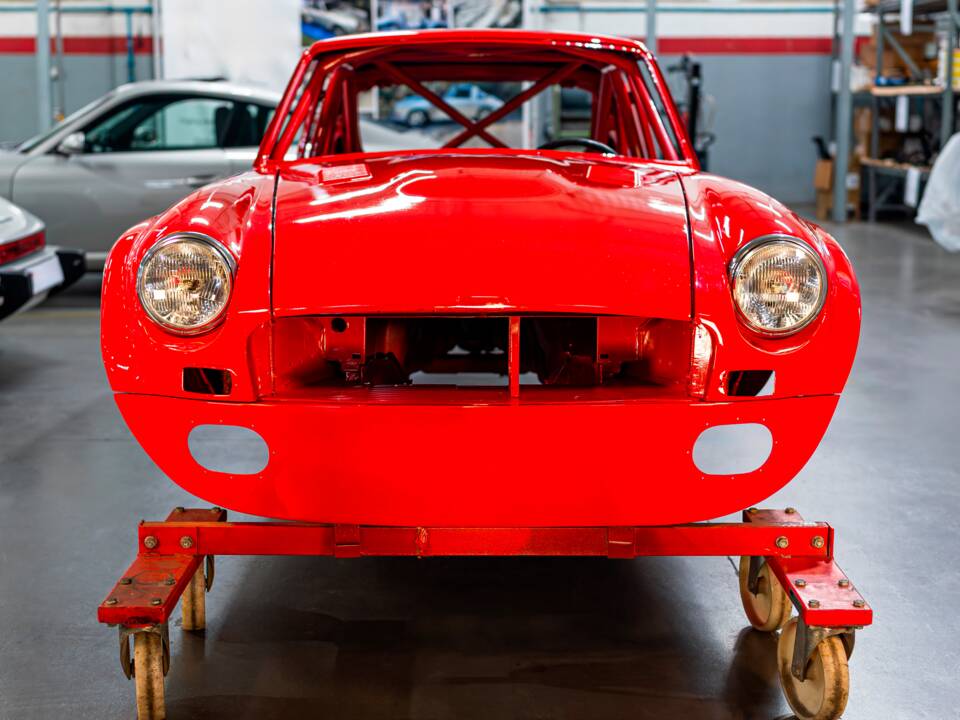 Image 4/22 de MG MGB GT V8 (1974)