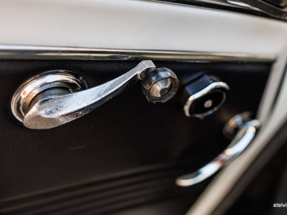 Image 34/40 de Alfa Romeo Giulia 1600 TI (1967)