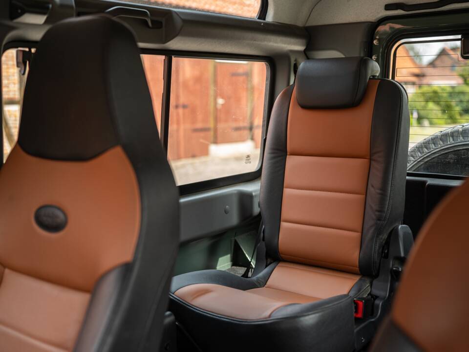 Image 27/42 of Land Rover Defender 90 (2015)