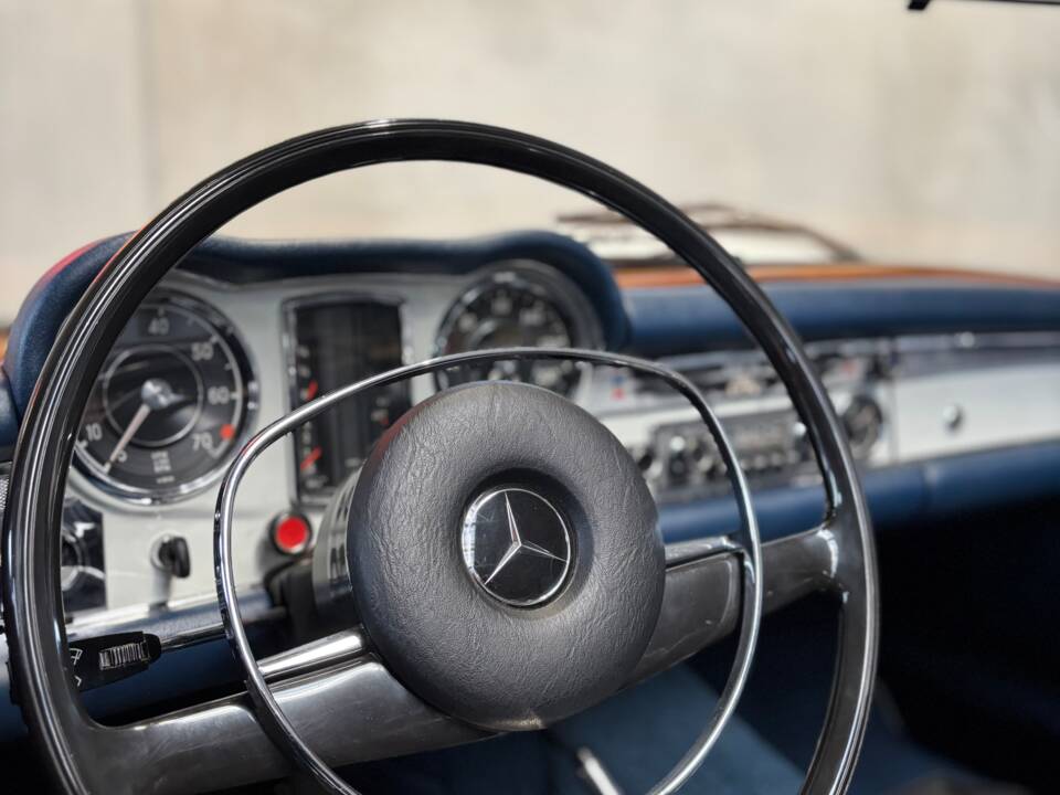 Immagine 12/25 di Mercedes-Benz 280 SL (1968)