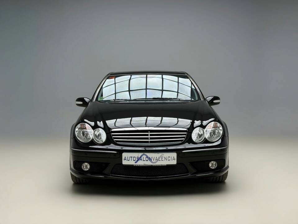 Image 3/27 of Mercedes-Benz C 55 AMG (2005)