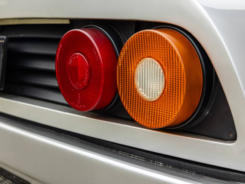 Image 19/50 de Ferrari 512 BBi (1982)