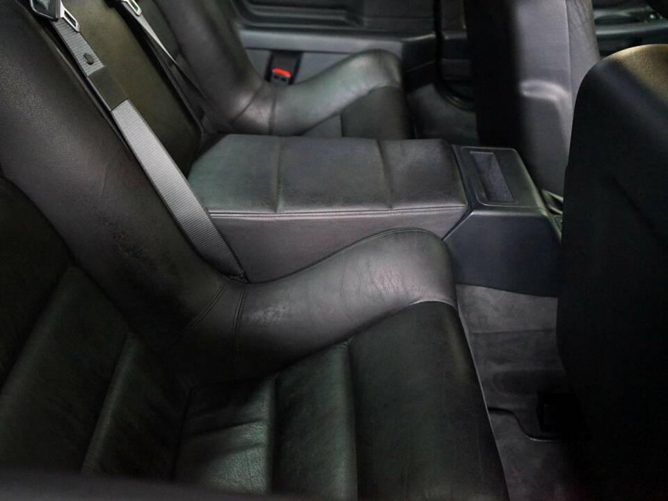 Immagine 32/50 di BMW 850i (1990)