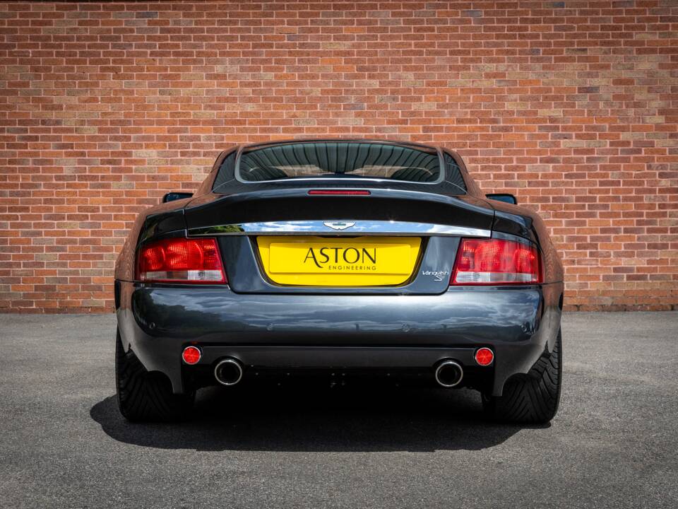 Bild 6/50 von Aston Martin V12 Vanquish S (2005)
