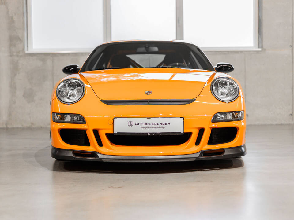 Imagen 2/10 de Porsche 911 GT3 RS (2006)