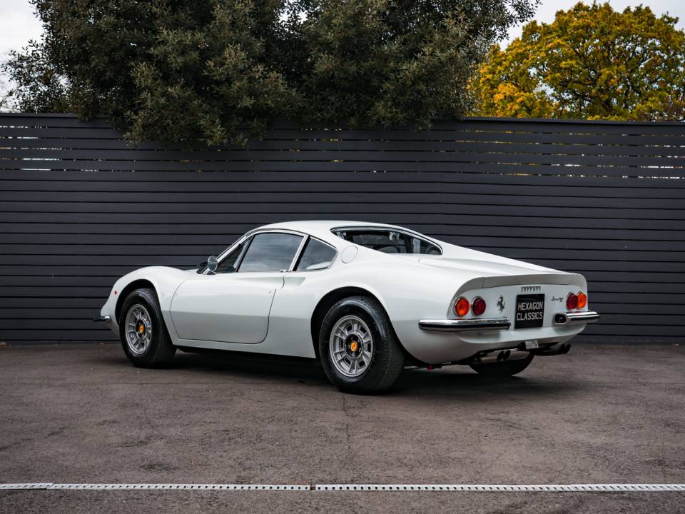 Image 4/43 de Ferrari Dino 246 GT (1971)