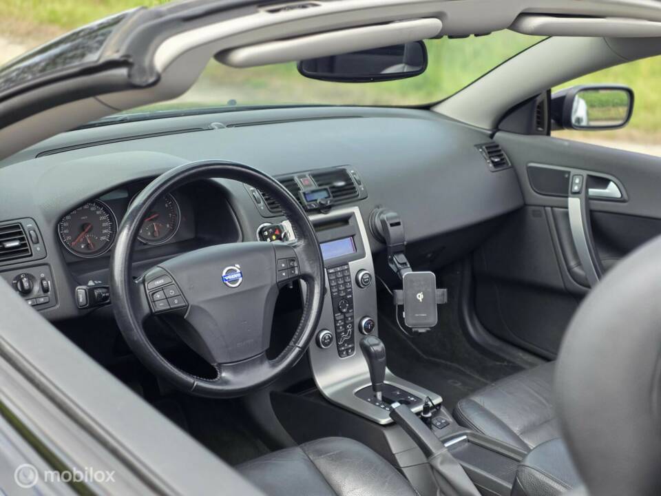 Image 19/38 de Volvo C70 2.4 (2006)