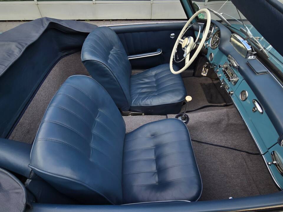 Bild 9/12 von Mercedes-Benz 190 SL (1959)