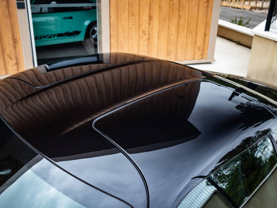 Image 24/50 of Mercedes-Benz SLS AMG GT (2014)