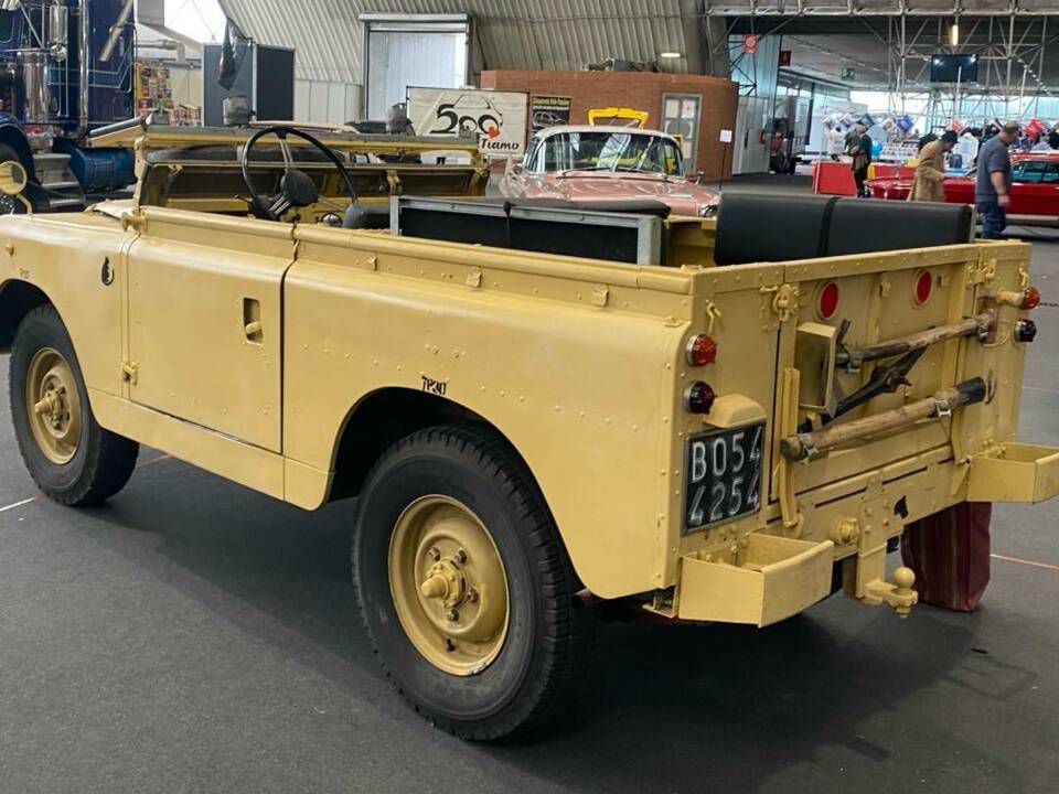 Image 9/49 of Land Rover 88 (1964)