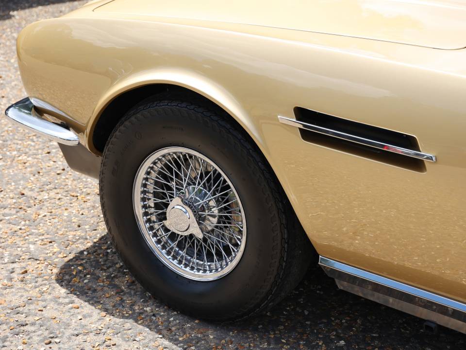 Image 5/26 of Aston Martin DBS Vantage (1970)