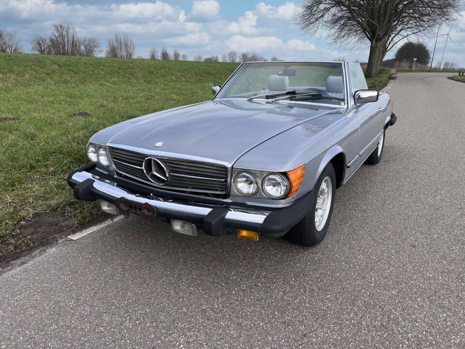 Image 1/8 of Mercedes-Benz 380 SL (1982)