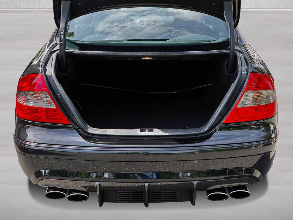 Image 18/19 of Mercedes-Benz CLK 63 AMG Black Series (2007)