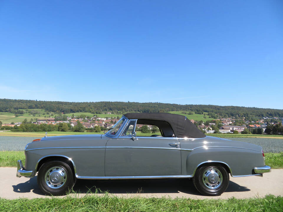 Imagen 4/23 de Mercedes-Benz 220 S Cabriolet (1957)