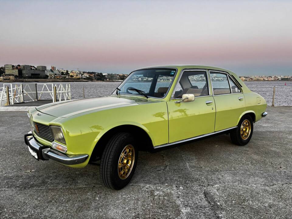 Image 4/8 de Peugeot 504 (1979)