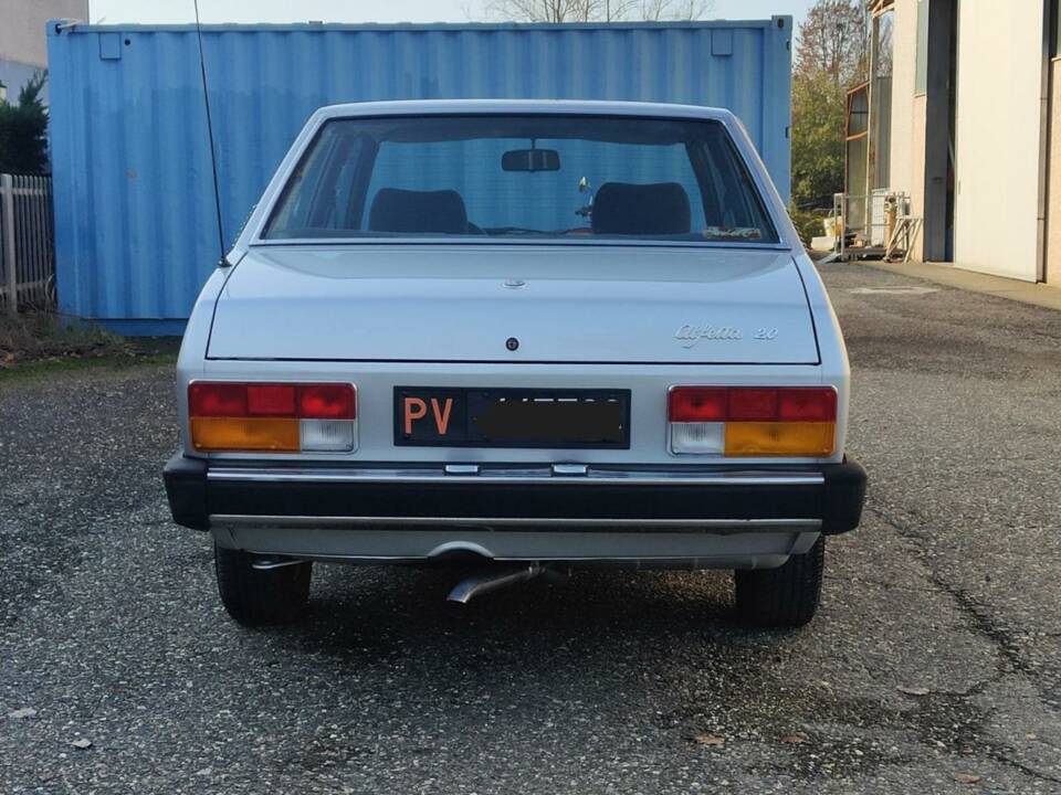 Bild 2/26 von Alfa Romeo Alfetta 2.0 L (1980)