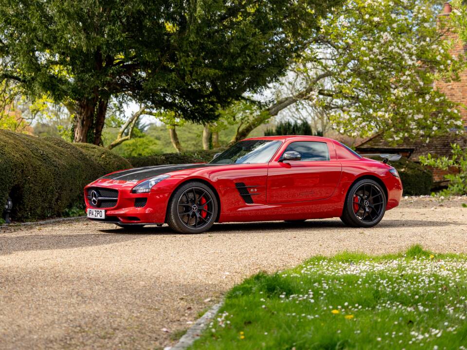 Image 13/50 of Mercedes-Benz SLS AMG GT &quot;Final Edition&quot; (2014)