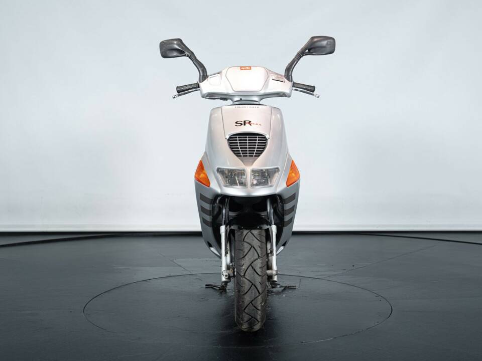 Image 3/29 de Aprilia SR 50 (1994)