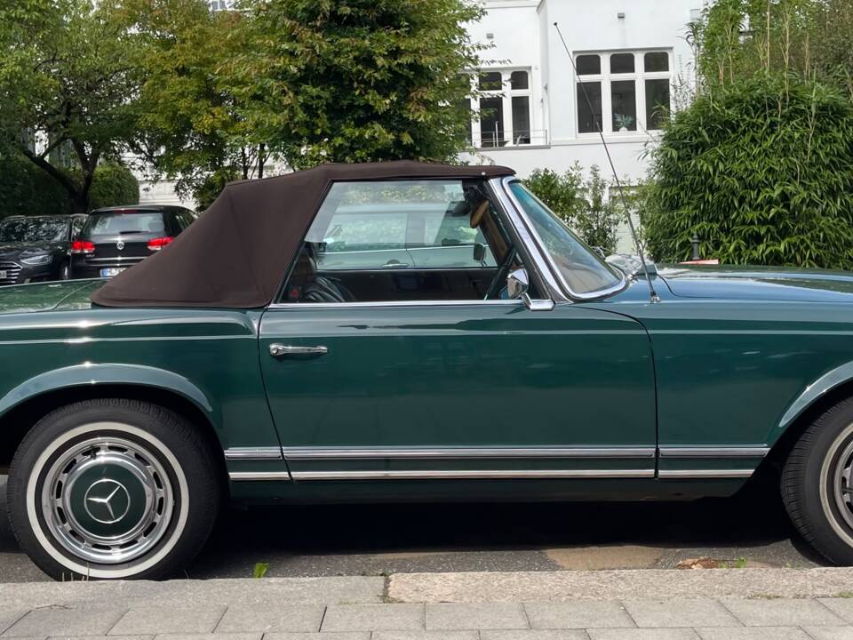 Image 37/69 of Mercedes-Benz 280 SL (1971)