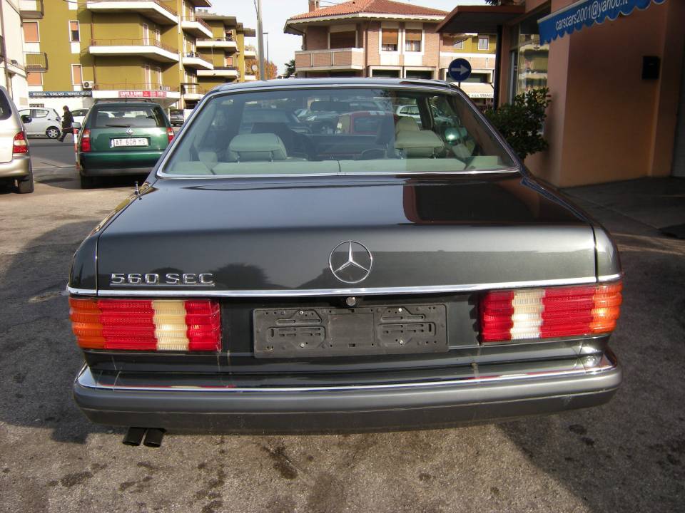 Image 6/14 de Mercedes-Benz 560 SEC (1990)