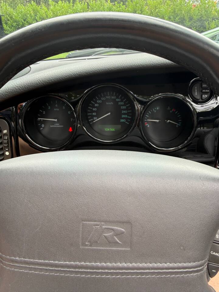 Image 17/24 of Jaguar XKR (2005)