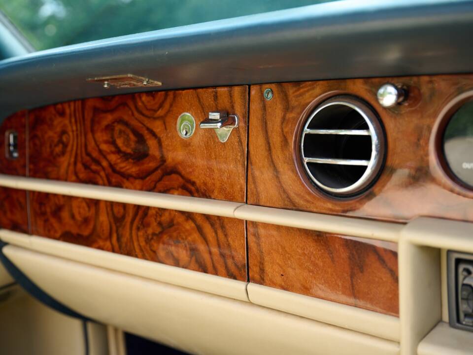 Bild 36/50 von Rolls-Royce Corniche I (1987)